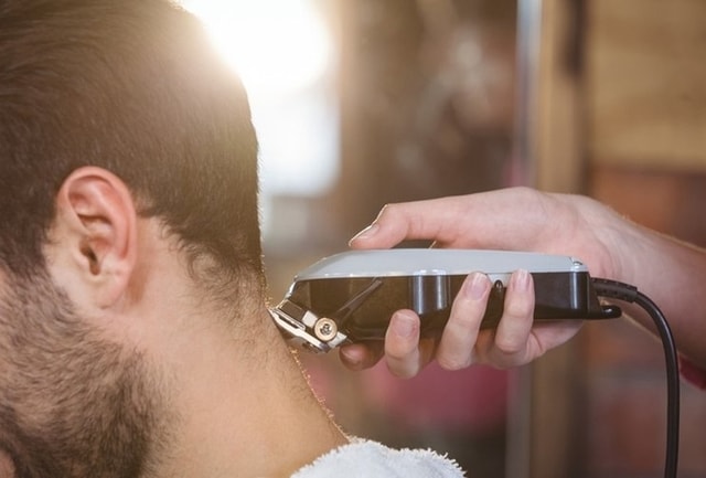 Ada 5 hal yang mesti lo ketahui sebelum potong rambut sendiri di rumah!